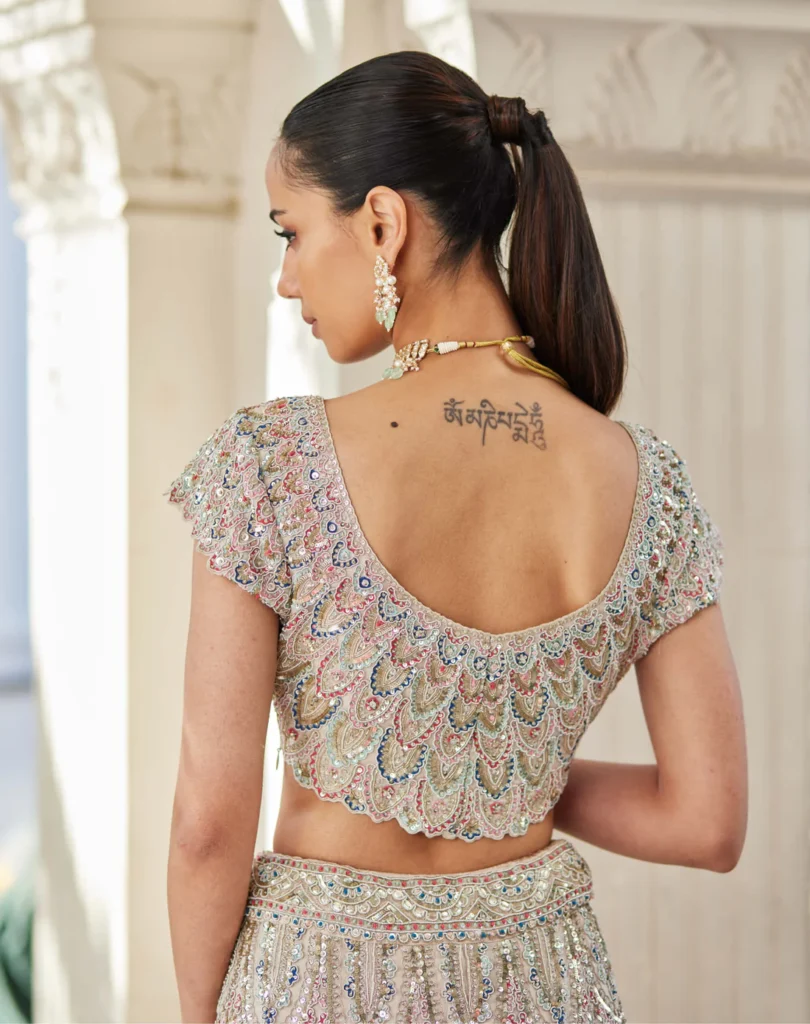 lehenga blouse back design 